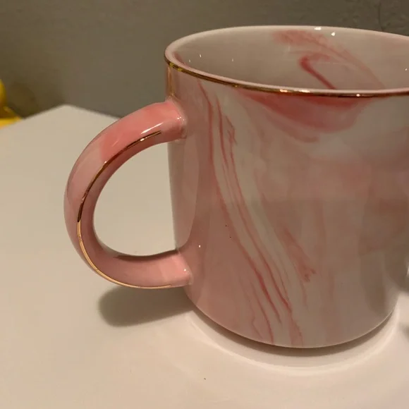 Best F❤️cking Friend Ever mug pink and white marbled Gold writing and trim - Picture 9 of 9